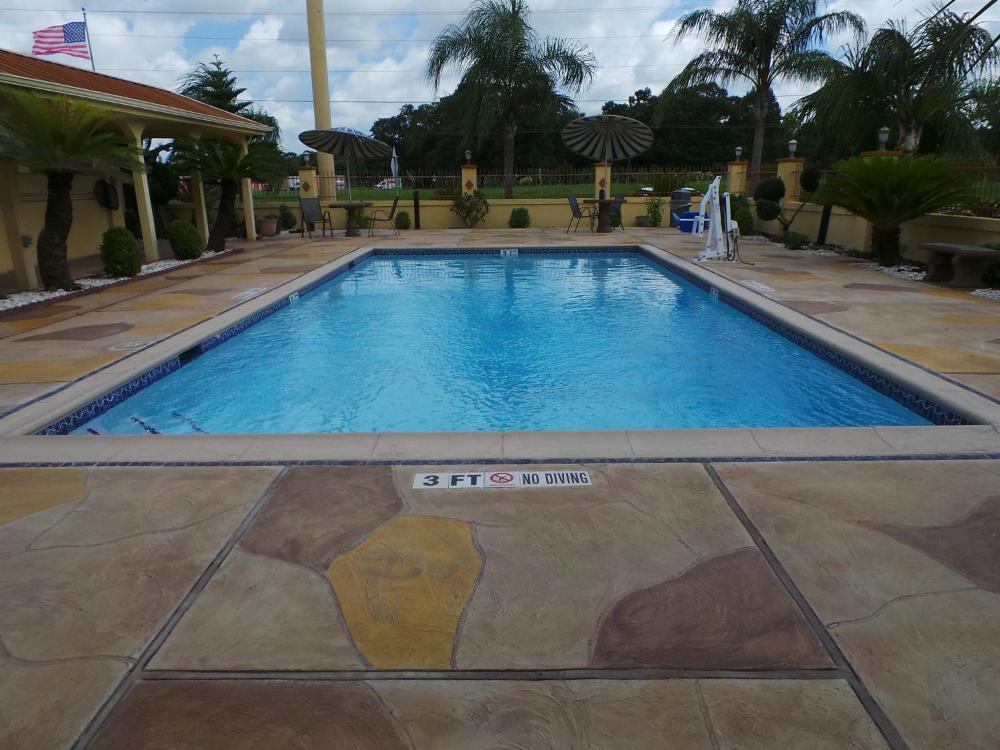 Americas Best Value Inn & Suites-Alvin/Houston